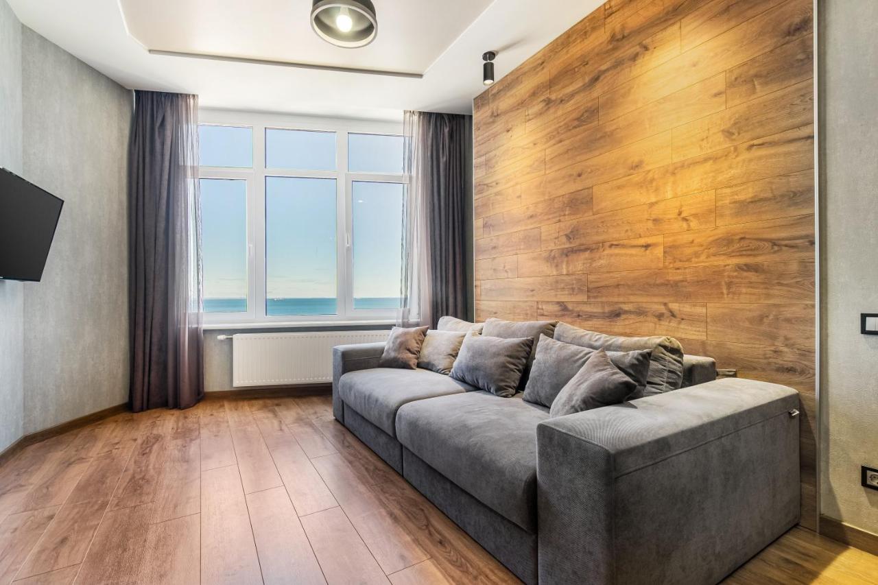 Sea Symphony Wood Style Apartment Odessa Exterior foto